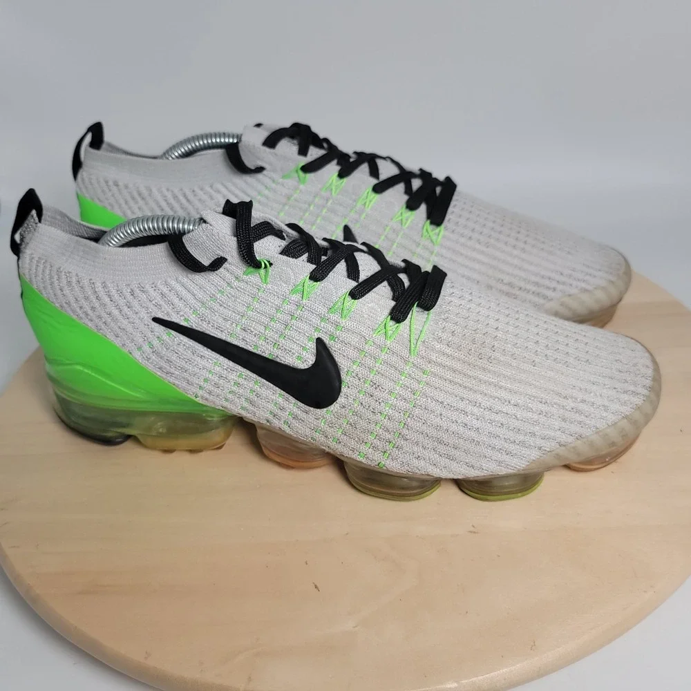Nike Air VaporMax Flyknit 3 Electric Green Size 11 Sneakers AJ6900-011